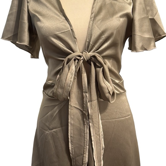 Sexy open tie front deep plunge cocktail dress - Picture 3 of 7